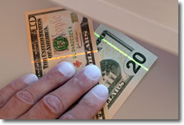 Banknote security scan
