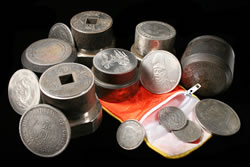 Counterfeit Chinese coins and dies