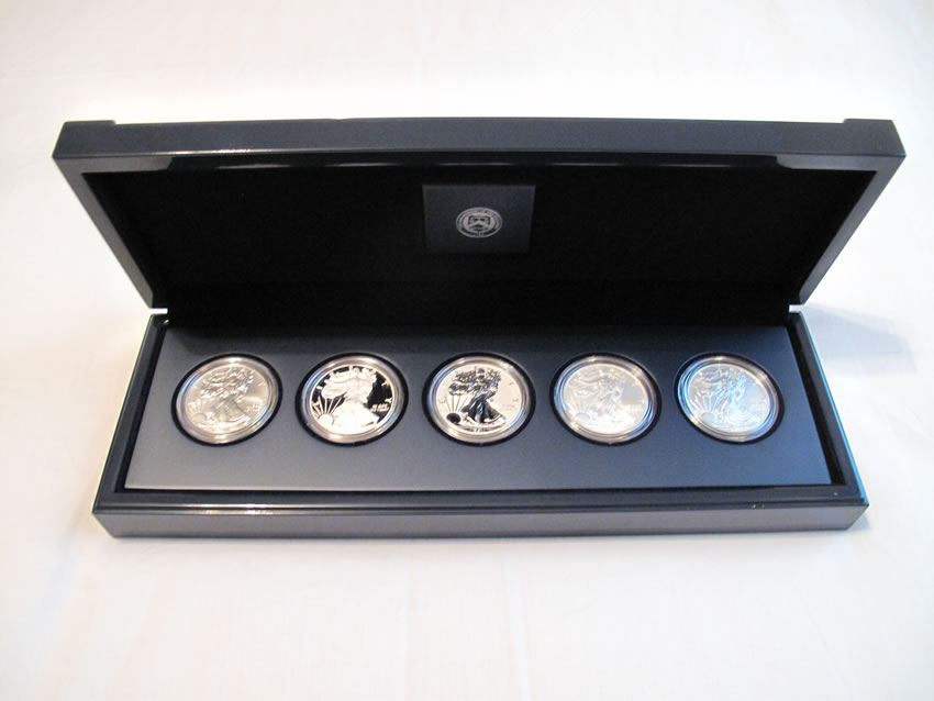 American-Silver-Eagle-25th-Anniversary-Set-Opened-Case.jpg