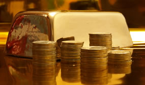 Gold Adds $9.90, Silver Dips 6.7 Cents, US Gold Coins Advance