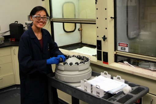 Grace Cheong, Chemist at West Point Mint - Preparing microwave vessels
