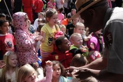 Kids Receiving Free Cumberland Gap Quarters, a