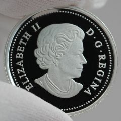 Canadian 2016 $3 Queen Elizabeth Rose Silver Coin, Obverse -a