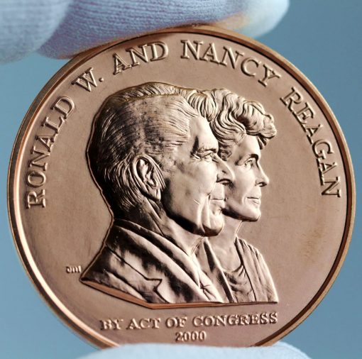Ronald and Nancy Reagan Bronze Medal - Obverse