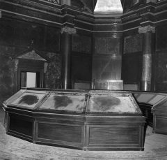 Old US Philadelphia Mint Rotunda