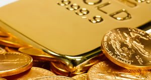 Gold, Silver Rise to 4.5-Week High; US Bullion Coins Jump American Eagle gold bullion coins and bullion bar