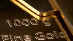 Gold Retreats Below $1600, US Gold Coins Rise Fine Gold Bars