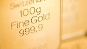 Gold Tumbles 1.8% After Fed Notes, Silver Falls 0.8% 100g Fine Gold