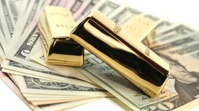 Gold, Silver Down for Second Session, 1 Oz US Bullion Coins Gain US Money and Gold