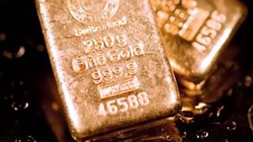 Gold Snaps Three-Week Win Streak, US Mint Bullion Coins Rally Two Gold Bars