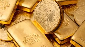 Gold, Silver Fall on Week; US Mint Coin Sales Slower in Nov. Start Bullion bars and gold coins