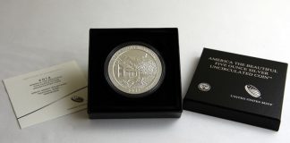 2014-P Great Smoky Mountains 5 Oz Silver Coin Sells Out Photo of 2014-P Great Smoky Mountains Five Ounce Silver Coin and Case