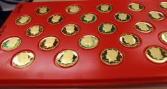2014 50th Anniversary Kennedy Half-Dollar Gold Proof Coin - Tray View 2