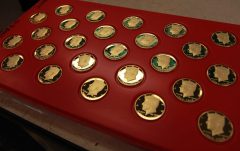 2014 50th Anniversary Kennedy Half-Dollar Gold Proof Coin - Tray View 4