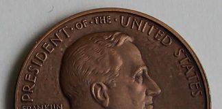 2014 Franklin D. Roosevelt Presidential Medals 2014 Franklin D. Roosevelt Presidential Bronze Medal - Obverse