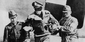 Doolittle Raider Dies Ahead of Medal Award Ceremony Lt. Col. Robert L. Hite, captured