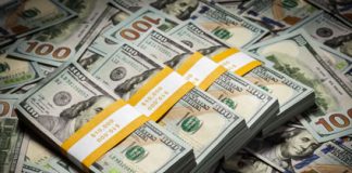 US Banknote Production Reaches 585.9 Million in July Piles of $100s