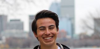California Teen Wins PNG 2017 YN Scholarship Grant Shobar