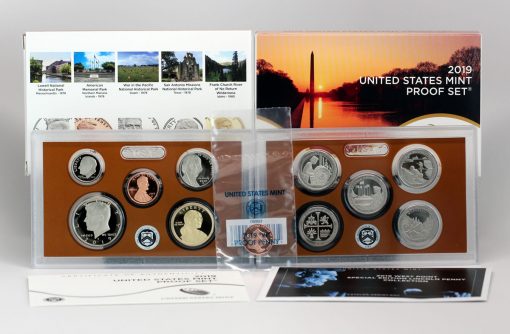Photo of US Mint 2019 Proof Set and 2019-W Lincoln Cent