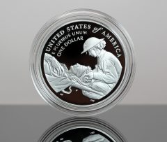 CoinNews photo 2022 National Purple Heart Hall of Honor Colorized Silver Dollar – Reverse,b