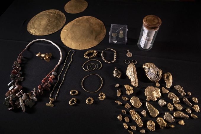 Examples of Fenn's Treasure items-1