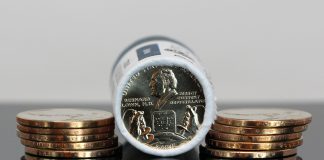 US Mint Sales: Maine Innovation $1 Tops 908,000 in Start CoinNews photo roll of American Innovation Dollars for Maine