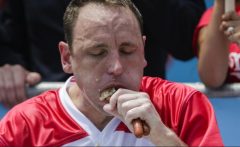 Joey_Chessnut_2-Copy