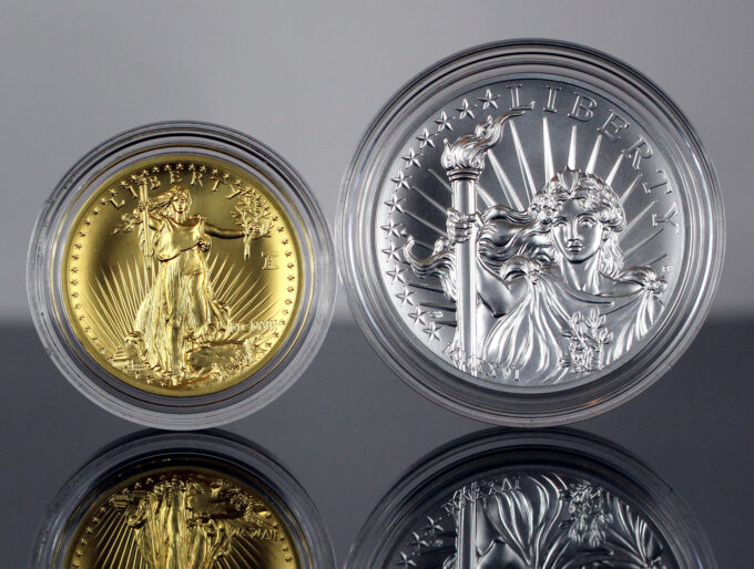 CoinNews photo of the 1907 Saint-Gaudens Gold Coin and Silver Medal
